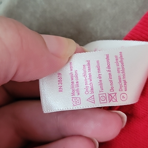 GREAT UC Women's ga bull dawgs shirt - Picture 7 of 8